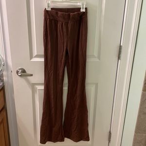 Size XS Brown Flare leggings. High waisted, zero flaws.
